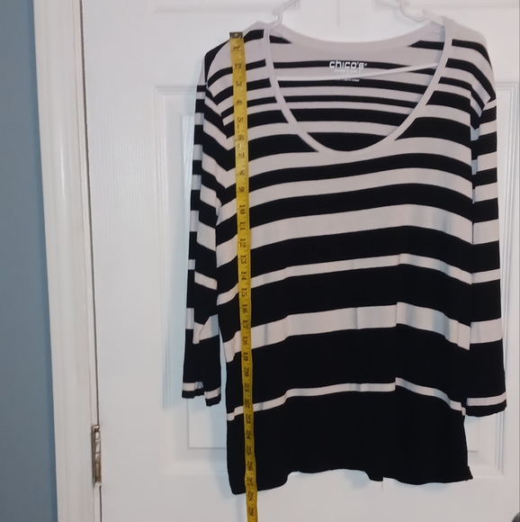 Chico's Women's Round Scoop Neck Top Size 3 (XL) - Picture 6 of 7